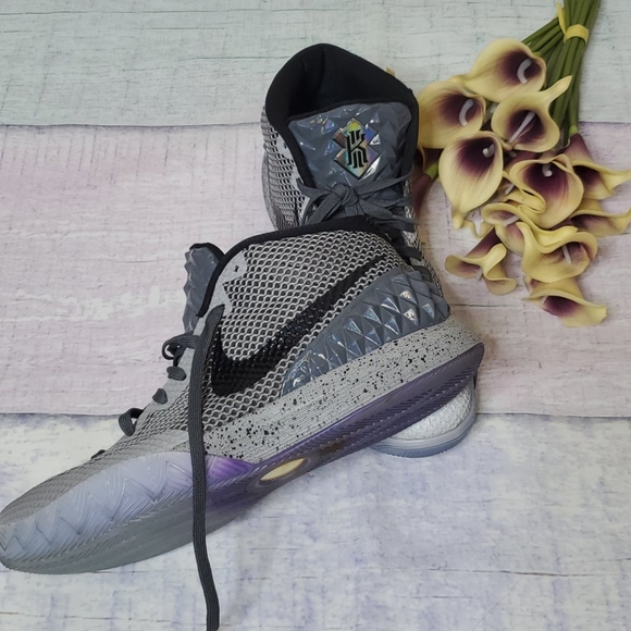 Nike Other - Nike Kyrie Irving 1 All-Star Basketball Sneaker